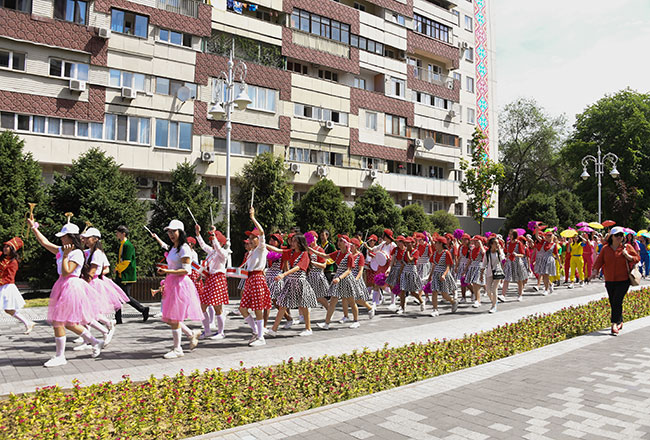 Более 5 тысяч юных алматинцев приняли участие в параде оркестров (ФОТО)