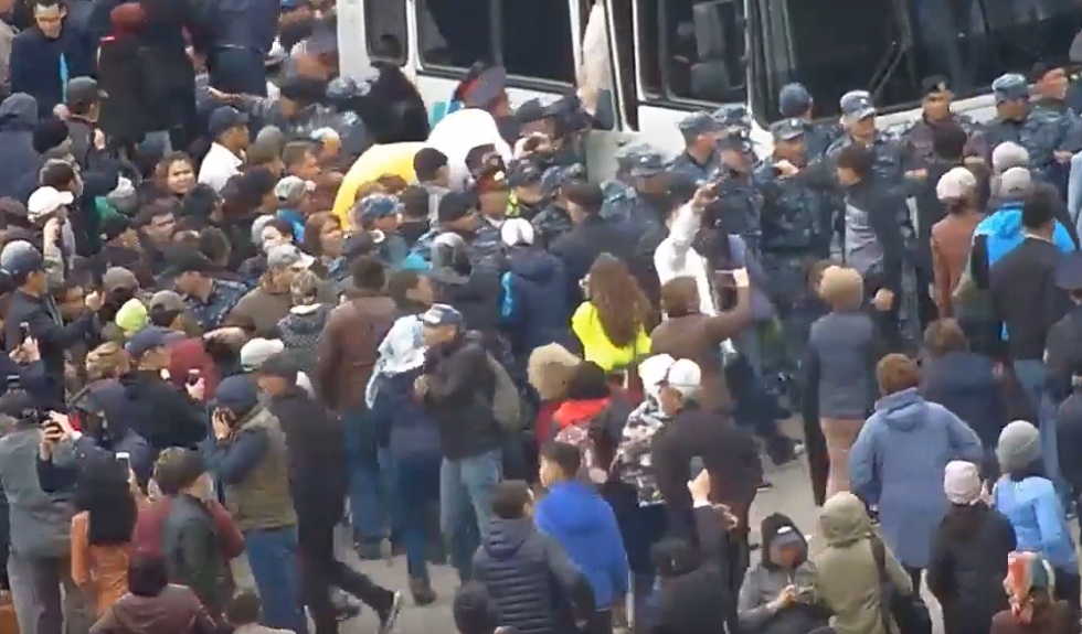 Незаконные митинги в Казахстане: комментарий МВД