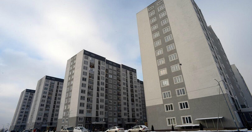 44 многодетные семьи в Алматы получили по миллиону тенге первоначального взноса на квартиры