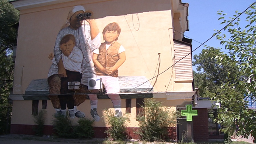 Граффити украсят многоэтажные здания в Алматы