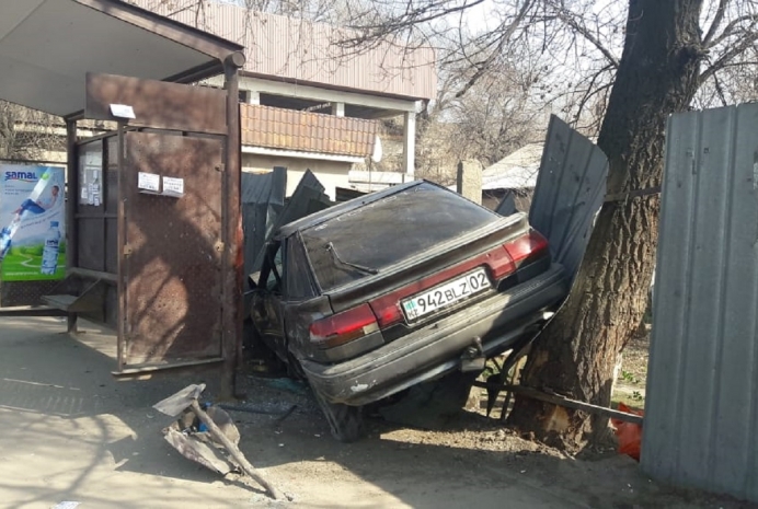 Вынесен приговор водителю, сбившему троих человек на остановке в Алматы 