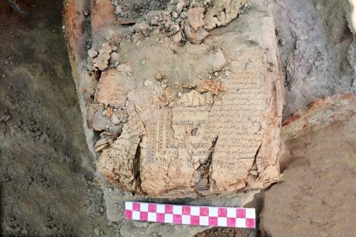 300-летнее издание Корана обнаружили близ мавзолея Ходжа Ахмета Яссауи