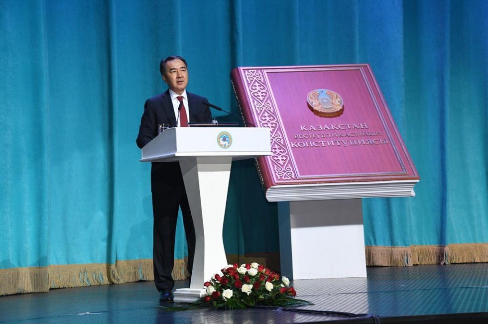 Сагинтаев: "Елбасы - отец-основатель современного конституционного строя Казахстана"