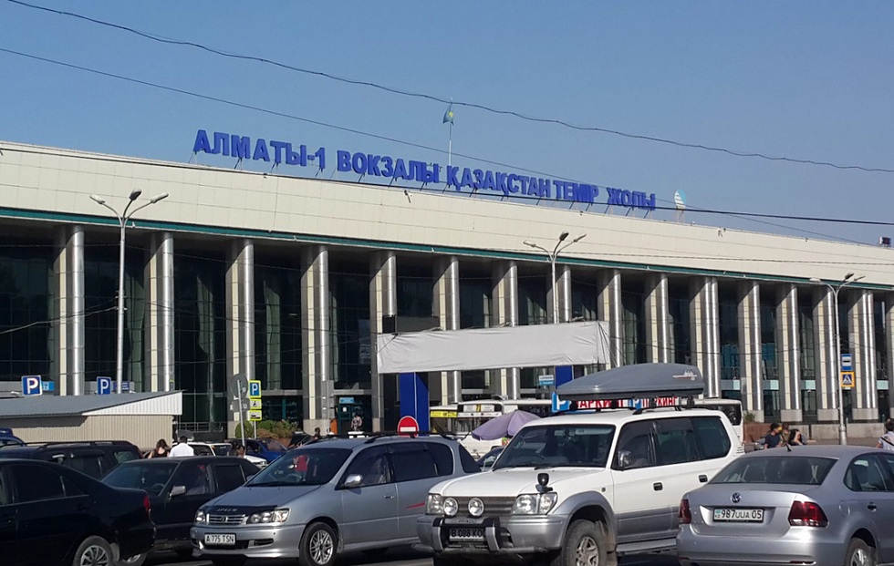 Начальника станции "Алматы-1" оштрафовали за взятки на 17,8 млн тенге