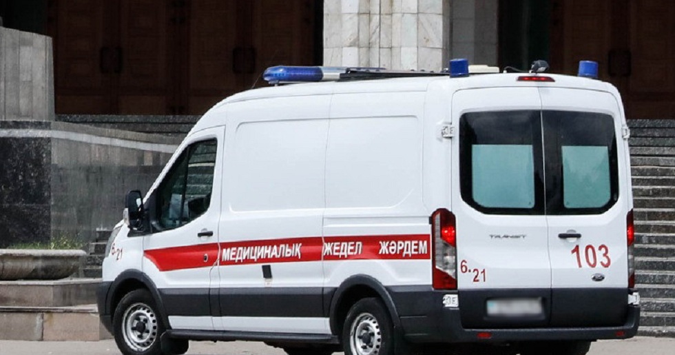 Троих детей возле школы сбило авто в Алматы