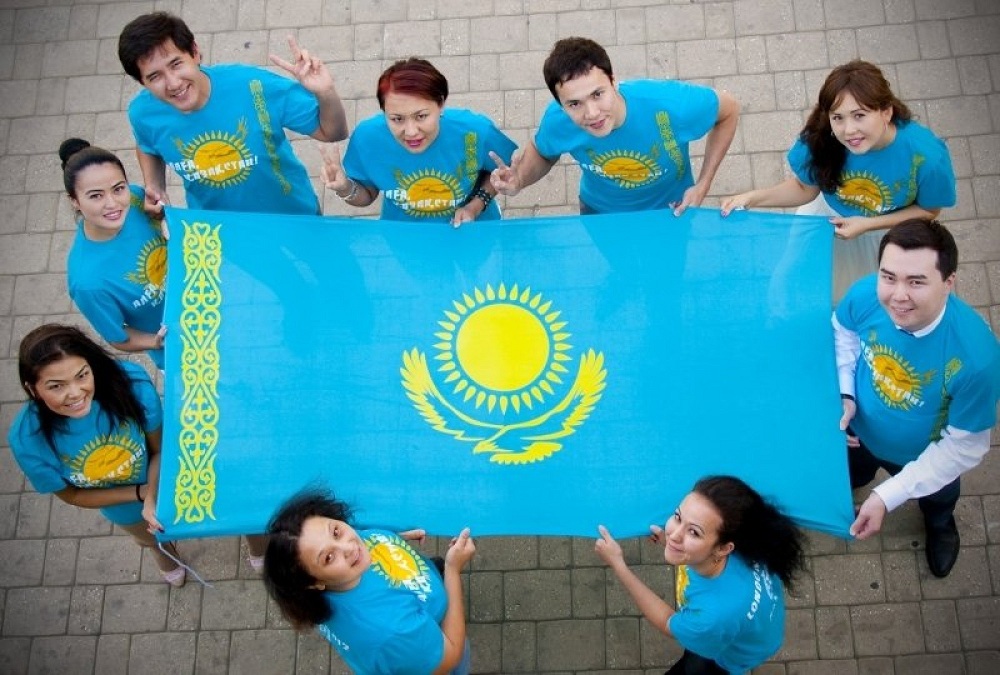 Самые счастливые среди жителей стран ЕАЭС оказались казахстанцы