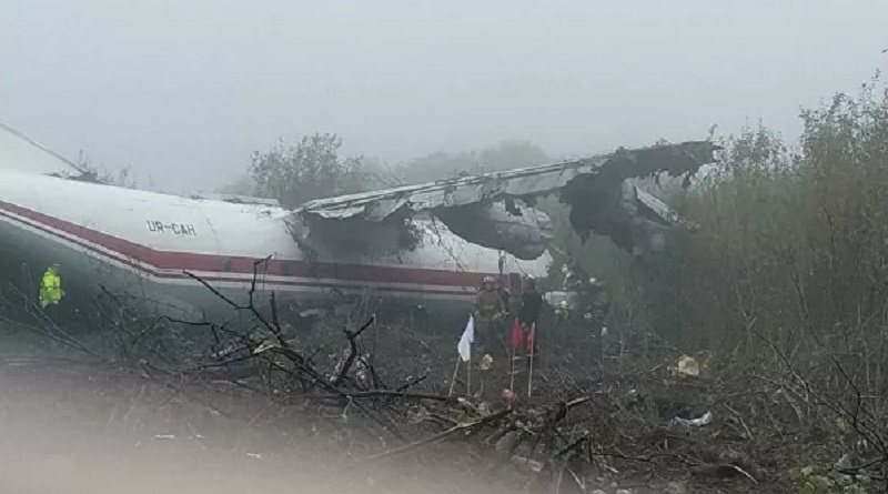 Самолет АН-2 с пассажирами на борту совершил аварийную посадку на Украине - есть погибшие 