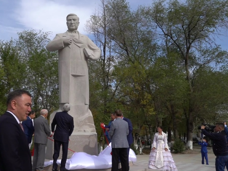 Алматы облысында Ілияс Жансүгіровтің ескерткіші ашылды
