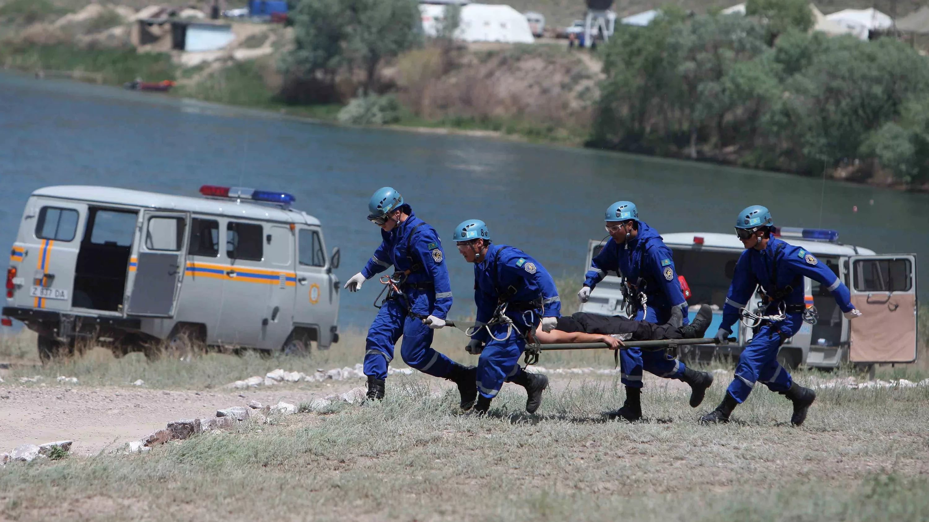 Профессиональный праздник отмечают казахстанские спасатели