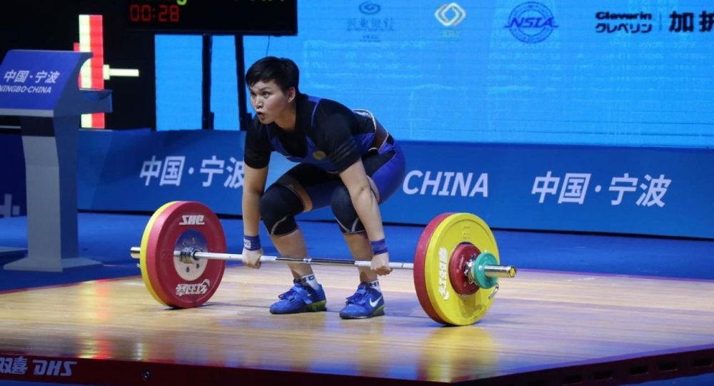 Казахстанка стала чемпионкой международного турнира по тяжелой атлетике