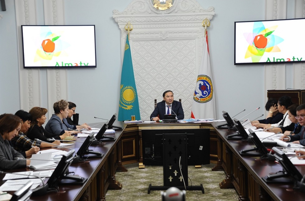 Вопросы развития системы здравоохранения обсудили на заседании городского штаба в Алматы