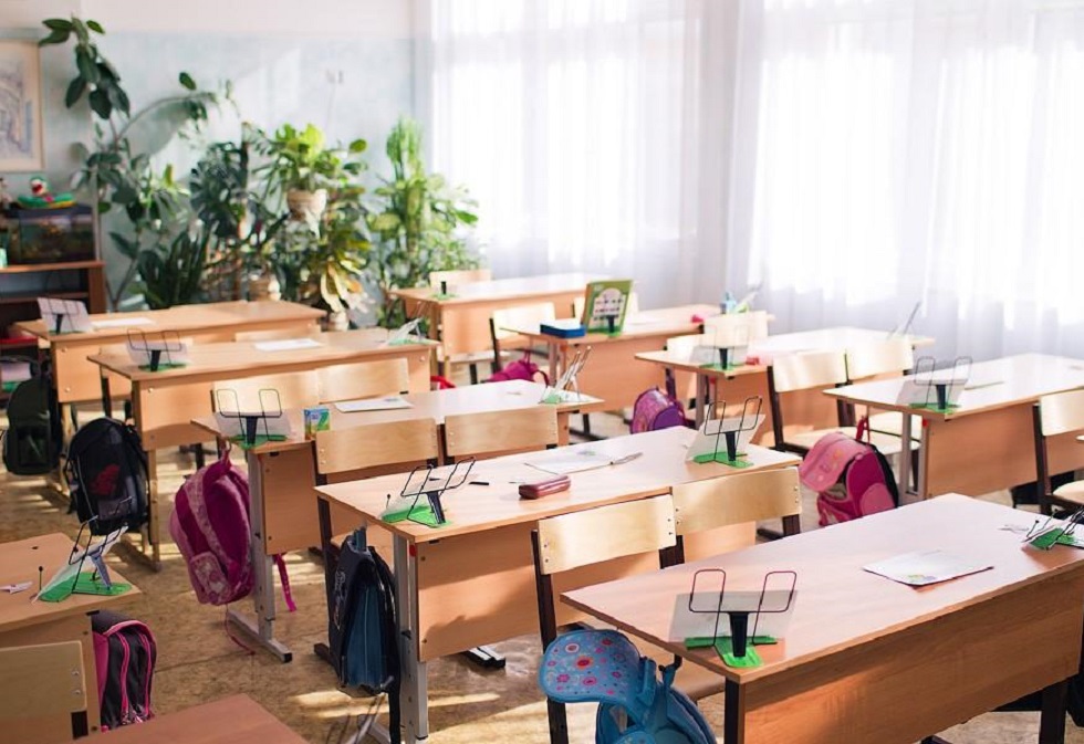 В Алматы нашли способ, как решить проблему с трёхсменным школьным обучением