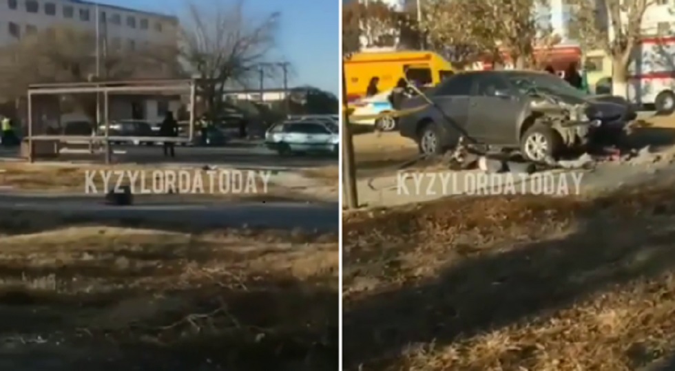 Трое погибли: автомобиль сбил людей на остановке в Кызылорде