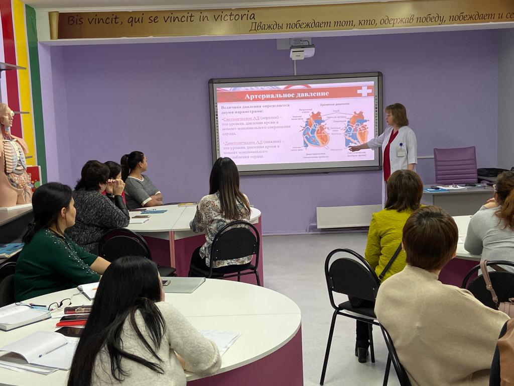 Медсестры со всех регионов Казахстана съехались на семинар в Алматы