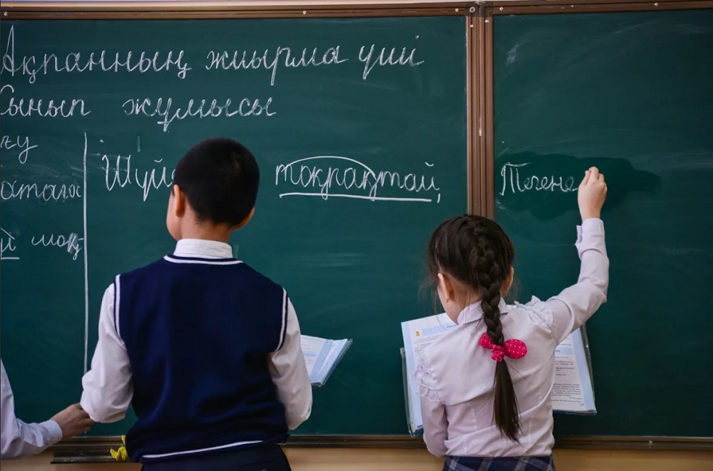 Двенадцатилетнее школьное образование планируют ввести в Казахстане