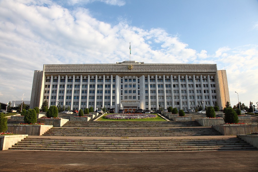 Akimat LIVE: телезрители могут задавать вопросы и.о. руководителя Управления госактивов Алматы
