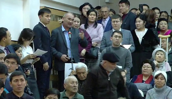 Жители Наурызбайского района пожаловались акиму Алматы на чрезмерную дороговизну услуг погребения