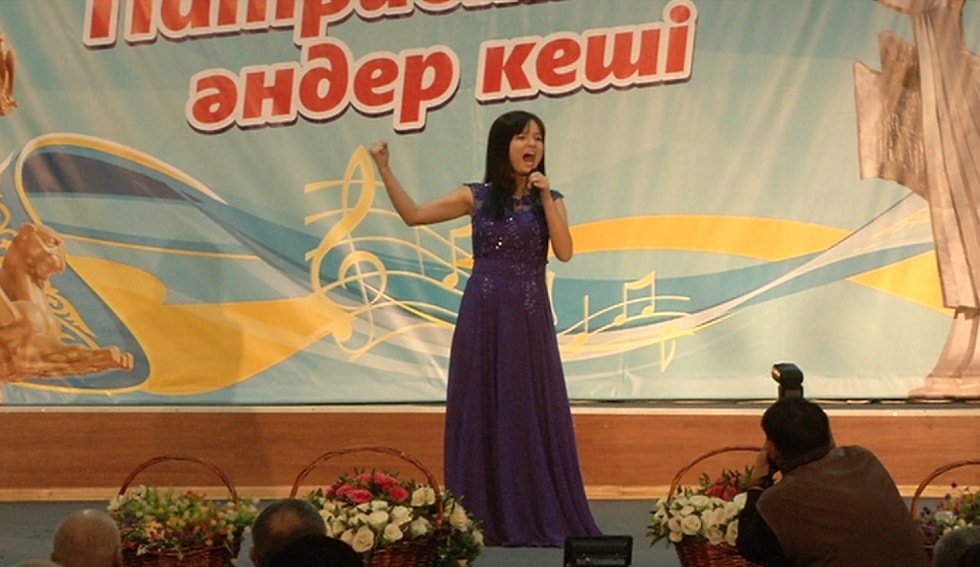 В Алматы состоялся вечер патриотических песен 