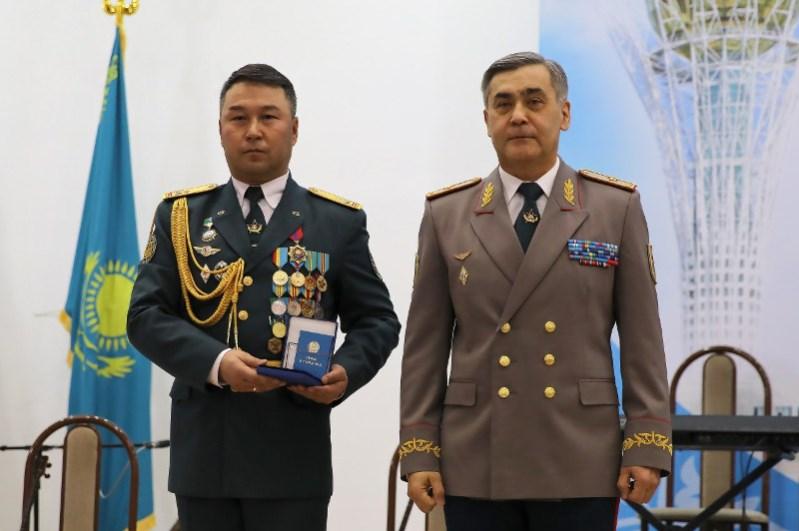 Государственные награды вручили военнослужащим 