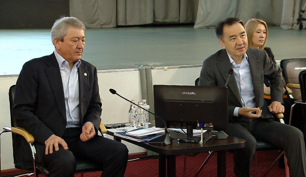 Бакытжан Сагинтаев провел встречу с общественностью Алмалинского района 
