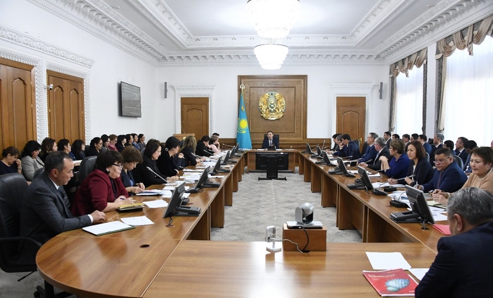 Ержан Бабакумаров провел заседание городского штаба по вопросам развития системы здравоохранения Алматы