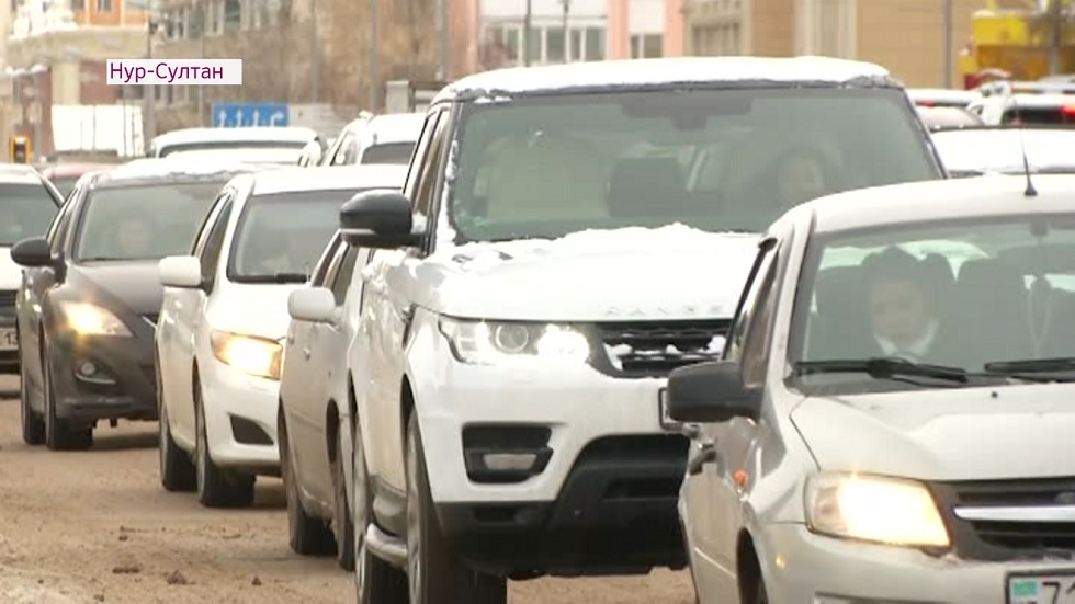 Казахстанских водителей обяжут регистрировать свое авто, купленное за рубежом