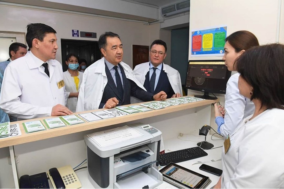 Бакытжан Сагинтаев проверил больницы Алматы, которые теперь оказывают услуги в рамках ОСМС