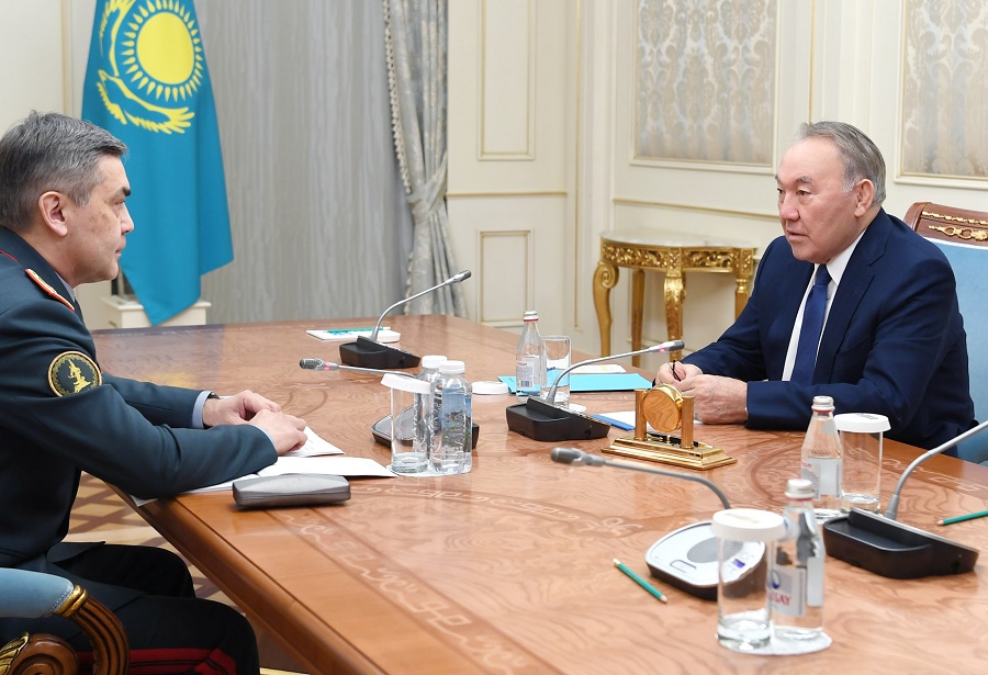 Председатель Совета Безопасности встретился с министром обороны Нурланом Ермекбаевым