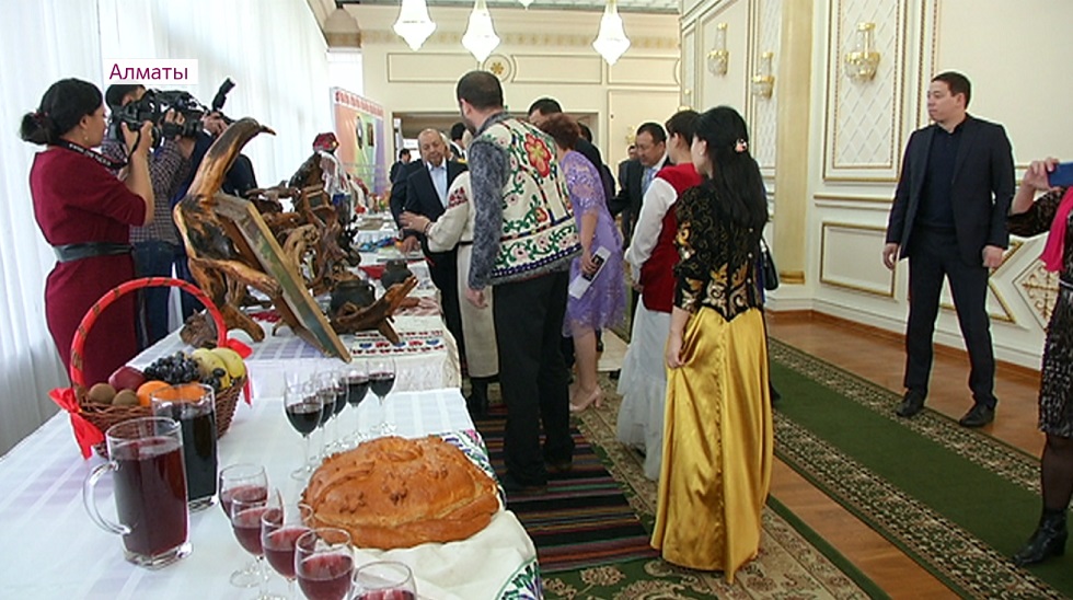"Моя Родина - Казахстан!" - праздничный фестиваль молдавских народностей состоялся в Алматы