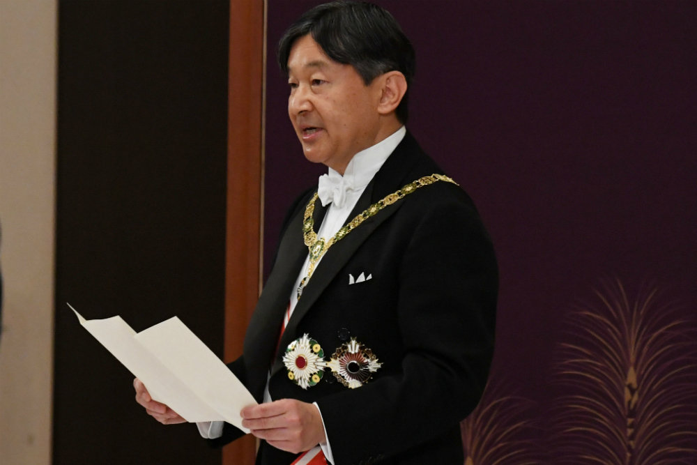 Японский император откажется от приветствия из-за коронавируса