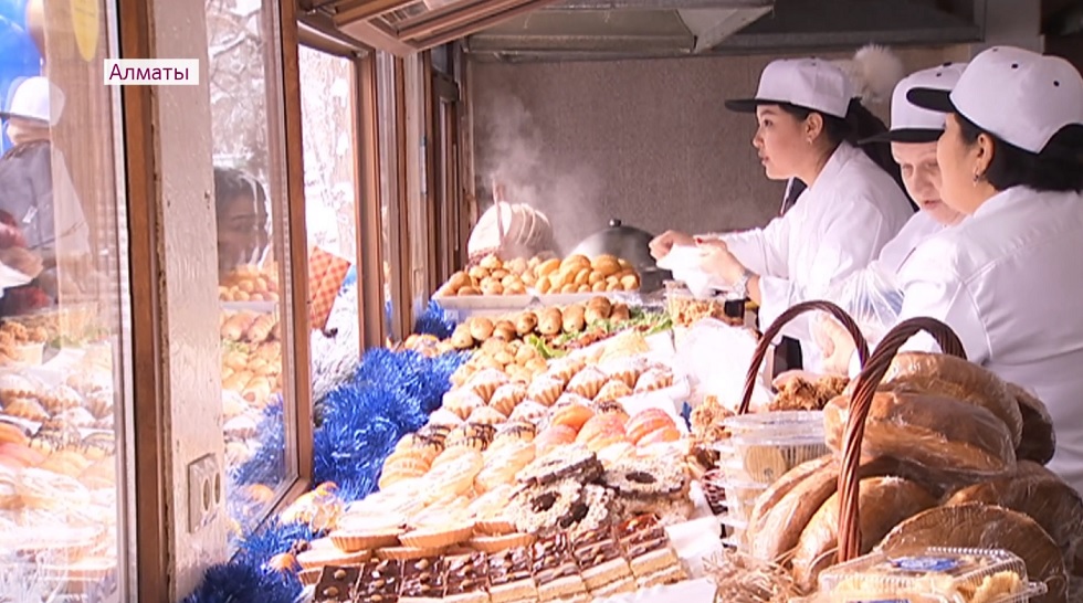 Многодетная мать открыла сеть кулинарии в Алматы 