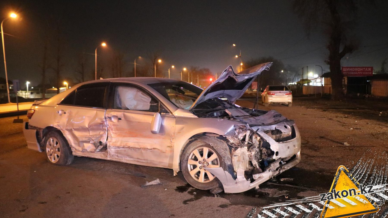 Массовая авария в Алматы, есть пострадавшие