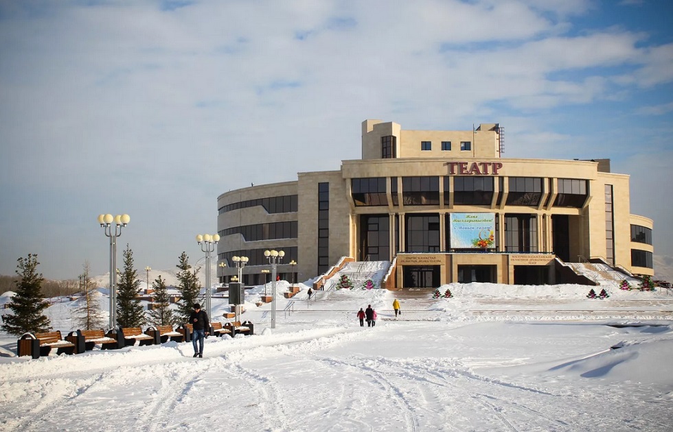 Коронавирус: в Усть-Каменогорске отменяют спектакли в театре