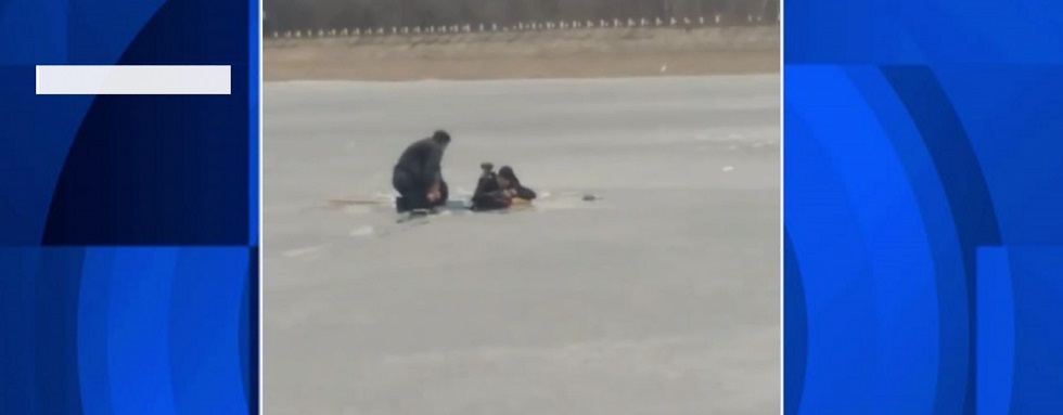 Двое рыбаков едва не утонули в Алматинской области