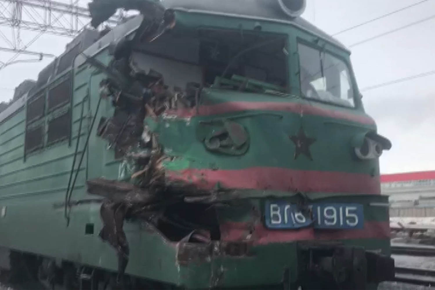 ЧП в Павлодарской области: один поезд протаранил другой