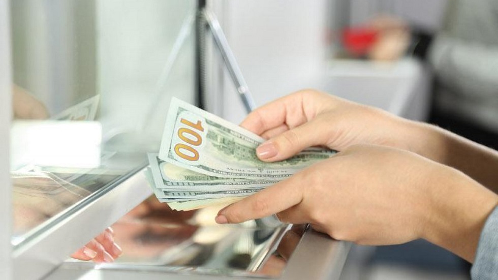 Доллары не продают в ряде обменных пунктов Казахстана