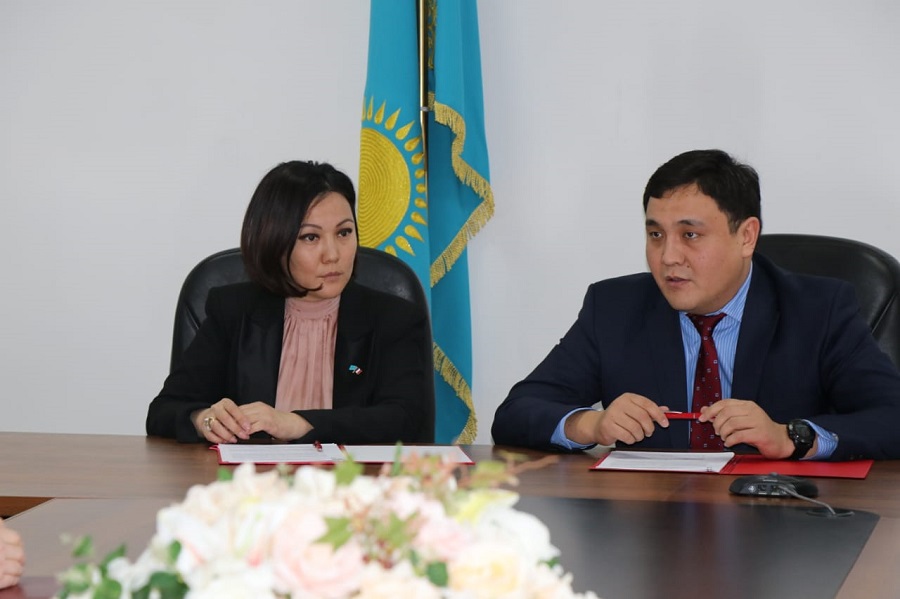 Правительство для граждан по  Алматы и «Акселератор добра: Izgilik elshisi» подписали Меморандум о сотрудничестве