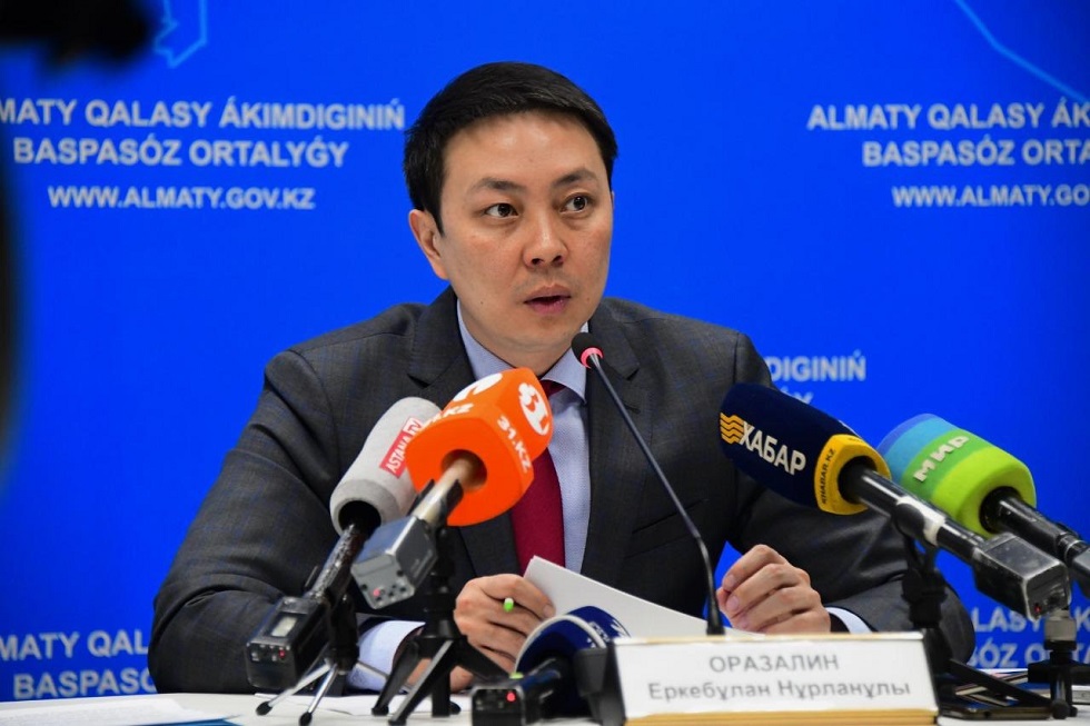 Оразалин призвал жителей Алматы не создавать ажиотаж в магазинах