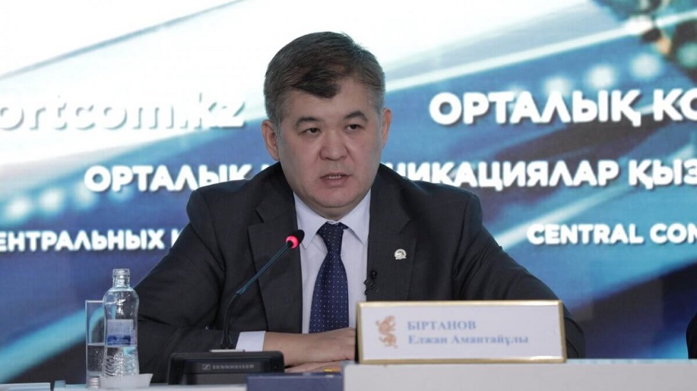Третий зараженный коронавирусом выявлен в Казахстане 