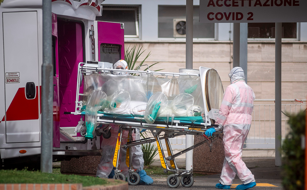 В Италии за сутки из-за коронавируса умерли 627 человек