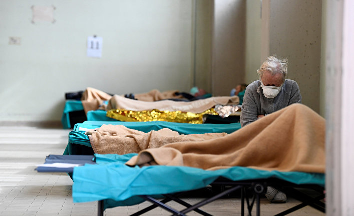 Число умерших от коронавируса в Италии за сутки выросло до 743 человек 