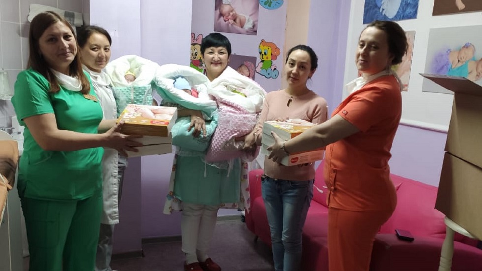 Алматинские врачи спасли жизни тройняшек 