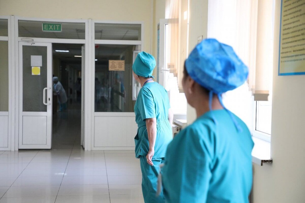 Еще два человека выздоровели в Алматы после заражения коронавирусом 