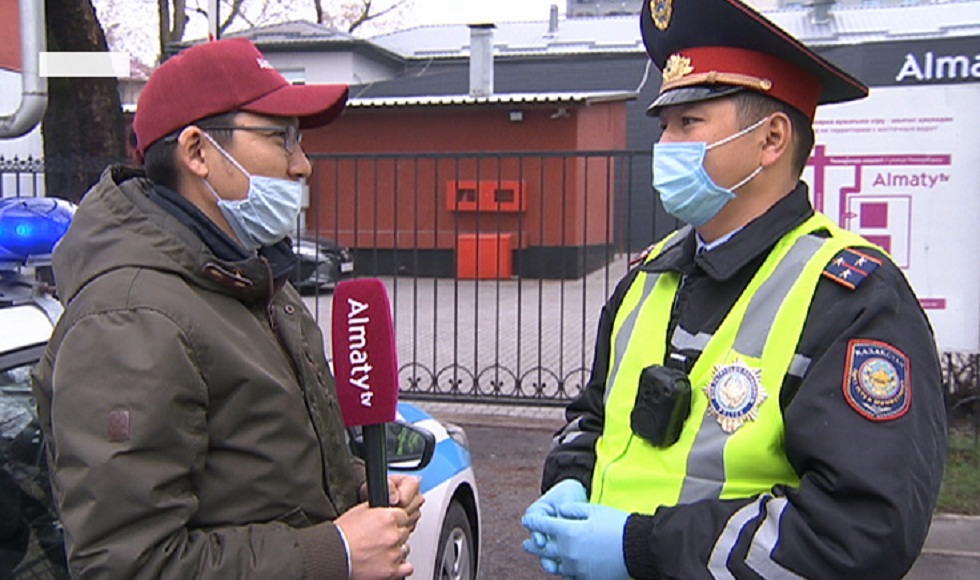 Карантин: Тілшіміз патрульдік полицияның бір күндік жұмысымен танысып қайтты 
