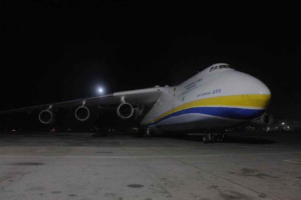 Cамый большой самолет в мире приземлился в Алматы  