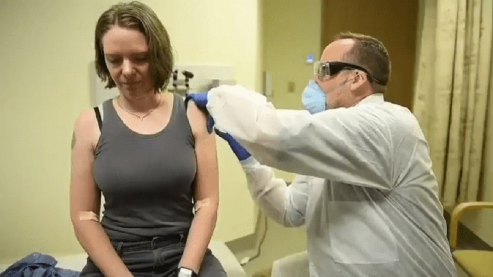 Вакцину от коронавируса испытывают на гражданке США