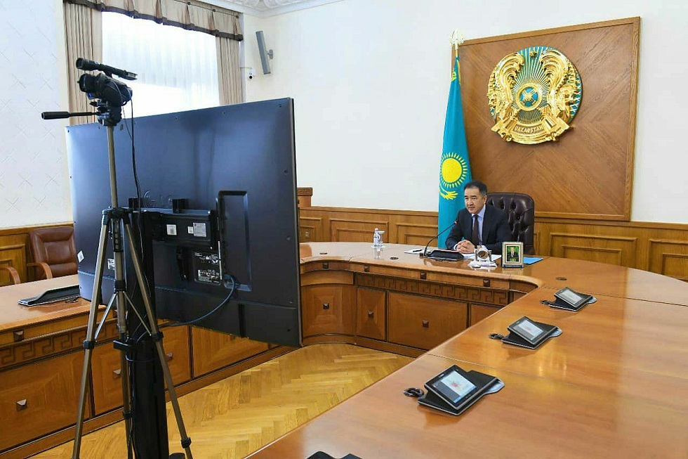 Бакытжан Сагинтаев обсудил с главврачами больниц Алматы вопросы противодействия COVID-19