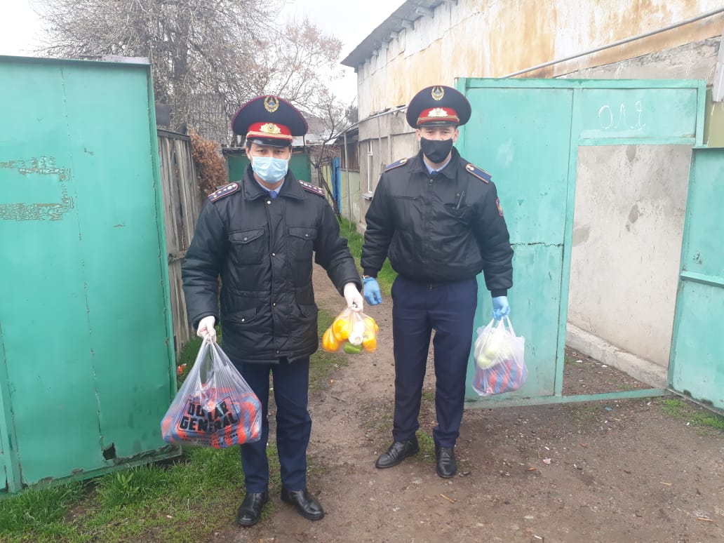 Полицейские Алматы активизировали благотворительную деятельность