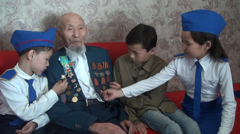 Трижды получали «похоронку»: непобедимый ветеран Сикымбай Мамыров отметил 100-летие