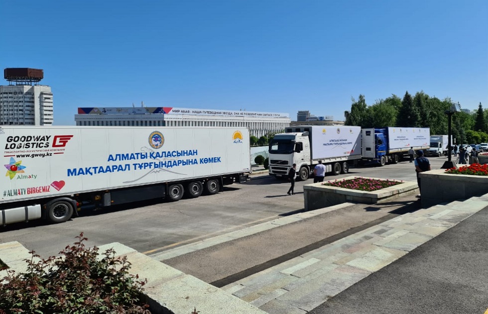 Более 70 тонн гуманитарной помощи направил Алматы для жителей Мактааральского района